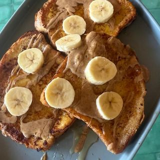 French toast with amlou and honey