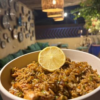 Fried rice chicken with vegetable 