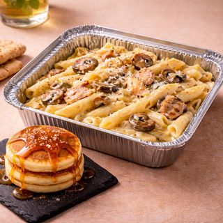 Penne Carbonara + Pancake Caramel