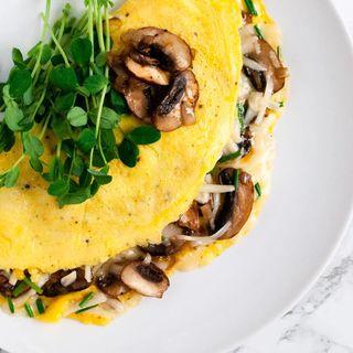 Omelette aux champignons et fromage