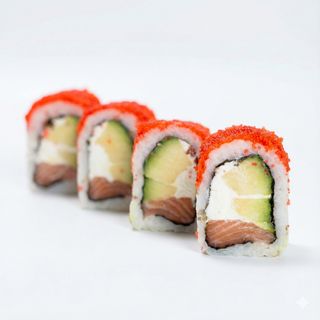 C. Salmon Tobiko Roll 4 Pcs
