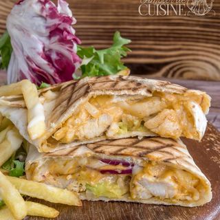 Tacos Gratiné Fried Chicken  (with homemade sauce and cheese sauce)