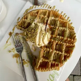 Waffle Kunafa Pistachio Delight