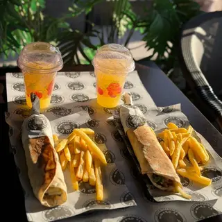 Black Friday -50% ( 2 Sandwich Shawarma )
