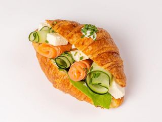 mini croissant saumon feta