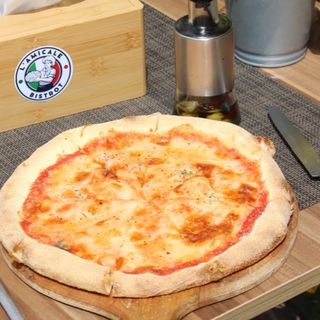 Pizza Margherita (m)