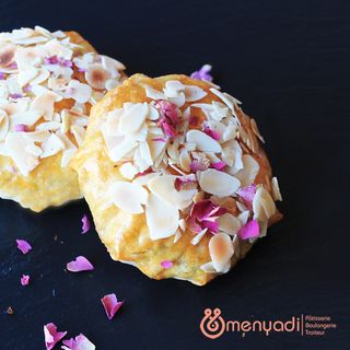 PASTILLA POULET AUX AMANDES