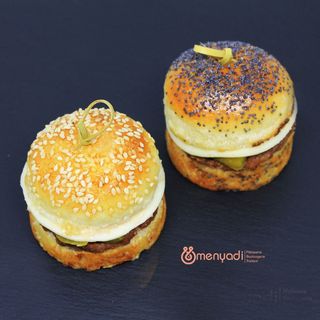 TRIO BURGER