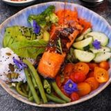 Buddah bowl saumon sauce teryaki