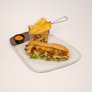 Sandwich emincer de poulet aux tomates séchées