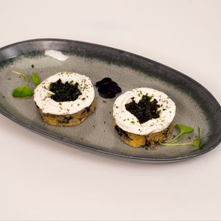 Harcha aux olives noir et fromage frais