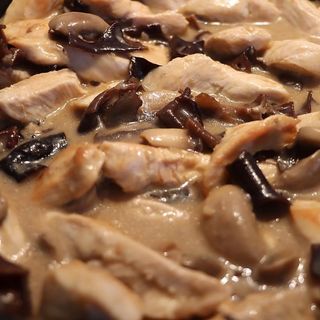 ÉMINCÉ DE POULET + LEGUMES + PURÉE