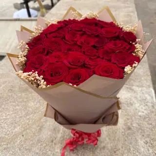 Bouquet 30 roses avec emballage Baje