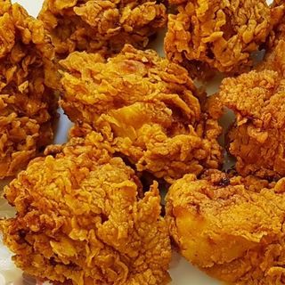 نصف كيلو دجاج كنتاكي مع بطاطس مجانًا 