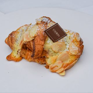 Grand Croissant aux Amandes