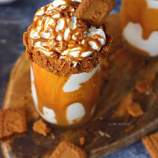 Lotus cheesecake milkshake