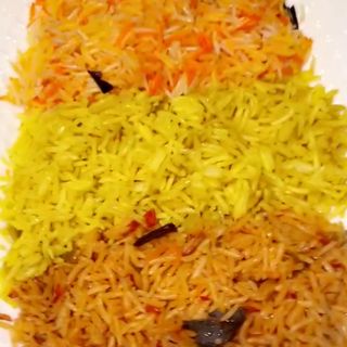 رز بسمتي ميكست مع 2 پيلون دجاج+ ميني سلطة وصوص 