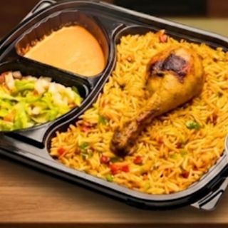 طبق رز كبسةمع  (پيلون دجاج)