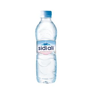 ماء معدني صغير