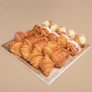 Petit plateau de 12 petites viennoiseries variées