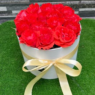 Boite cuir avec fleurs orange