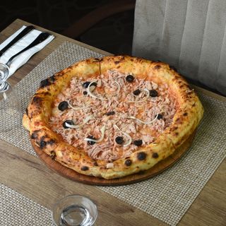 Pizza Al Tonno