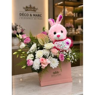 Composition Florale avec Peluche Lapin Rose