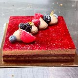 Entremet sacher framboise 8 personne