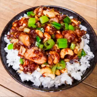 ROYAL BASILIC WOK