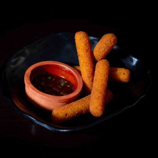 Mozarella Sticks ( 5 pièces)