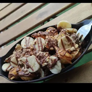 Bubble waffle cup nutella banane fruit sec