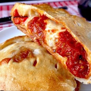 Calzone Pepperoni