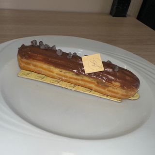 Éclair Au Chocolat