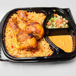 رز كبسة مع 2پيلون دجاج بالفرن  (pilon 2)+ميني سلطة وصوص