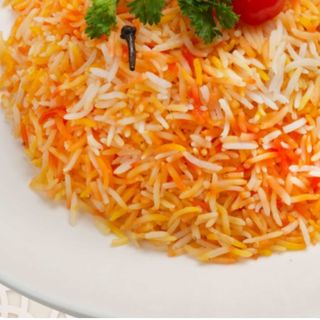 طبق رز مندي مدخن بالشاورما 