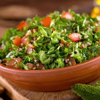 سلطة تبولة