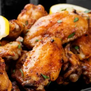 طبق رز بسمتي مع 6قطع اجنحة دجاج مشوية