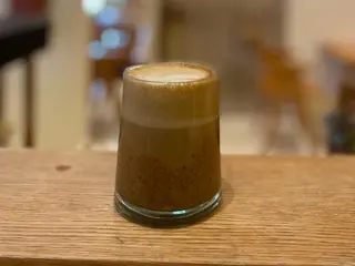 Amlou latte