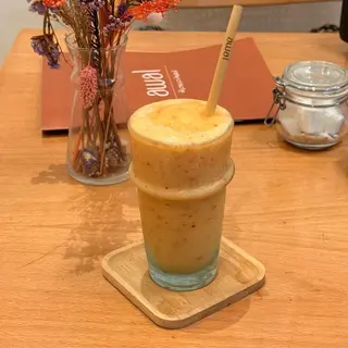 Frozen peach lemonade