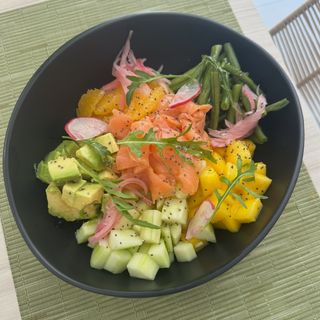 Poke bowl saumon