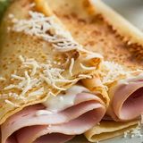 Crêpe fromage et dinde fumée