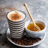 Café au miel +boissons d'eau 33cl