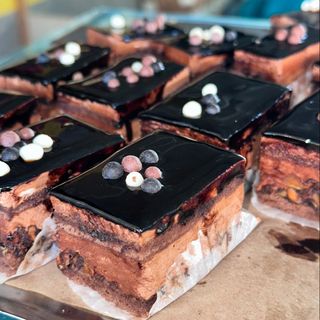 Heavy chocolate Cake