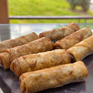 Seafood spring rolls 4pcs