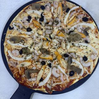 Large Pizza fruits de mer