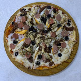 Medium pizza royal