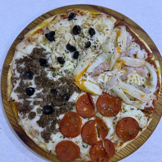 Medium pizza quatre saison