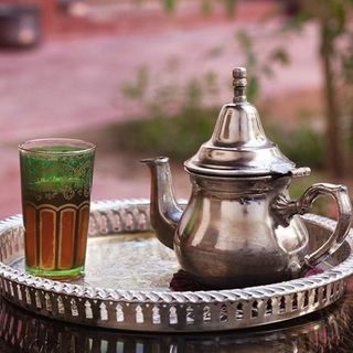 thé marocain (شاي مغربي)