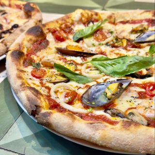 Pizza Pescatore