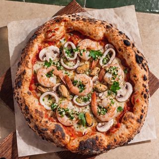 Pizza Pescatore
